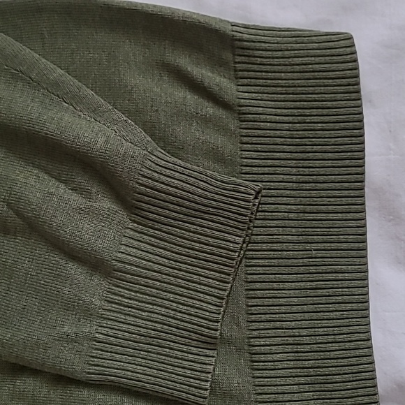 Lands' End Men's V-Neck Cotton Sweater - Picture 3 of 4